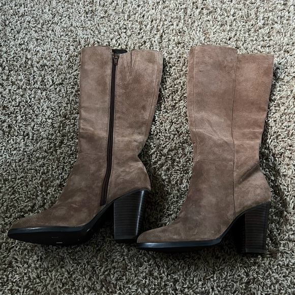 Le Chateau Suede Zip-Up Heeled Boots - Picture 3 of 4